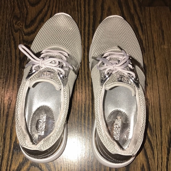 Metallic sneakers - Picture 5 of 5